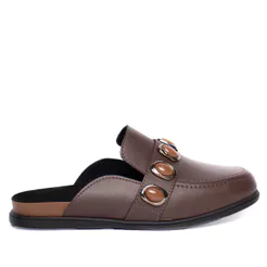 Mule Feminina Moleca Napa Aplicações Marrom Escuro