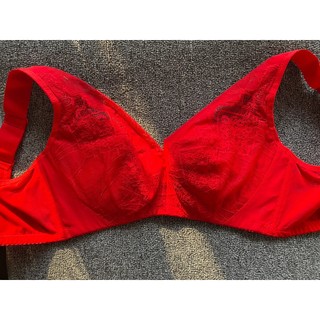 Frete grátis ~ espécimes cortados ano da vida festivo vermelho sem anel de aço três seios macio fino algodão sutiã roupa