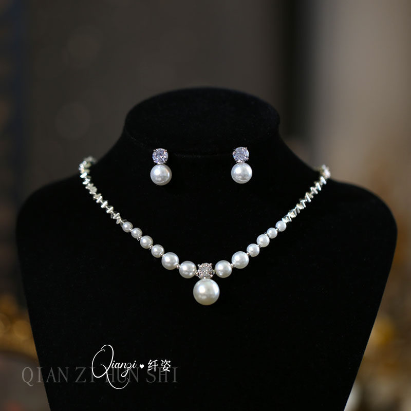 colar femenino colar 2026 novo estilo quebrado prata pérola colar feminino luz luxo High-End colar de noiva Design claví
