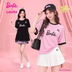 Barbie™ X Lovito Casual Camiseta Estilo Coreano Folgada Preta Primavera/verão Para Mulheres LB1AD018