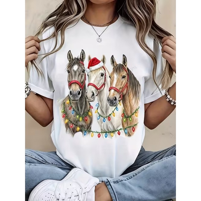 Camiseta Feminina Estampada Cavalos de Natal Luzes Coloridas Confortável Linda Moderna Estilosa Casual Moda Tendência