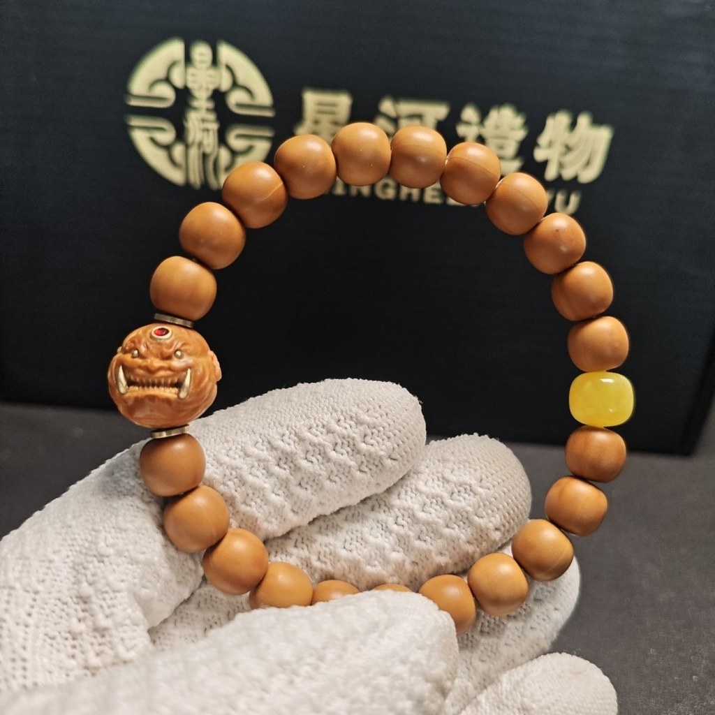 Cabeça de macaco à moda antiga combinando estudantes males brincam acessórios de pulseira à moda antiga sem espuma medic