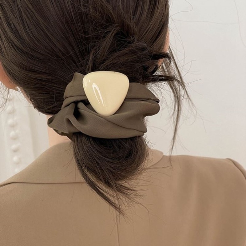 Elegante cetim porco Scrunchy laço de cabelo feminino cabeça corda influenciador 2025 novo estilo High-End elástico laço