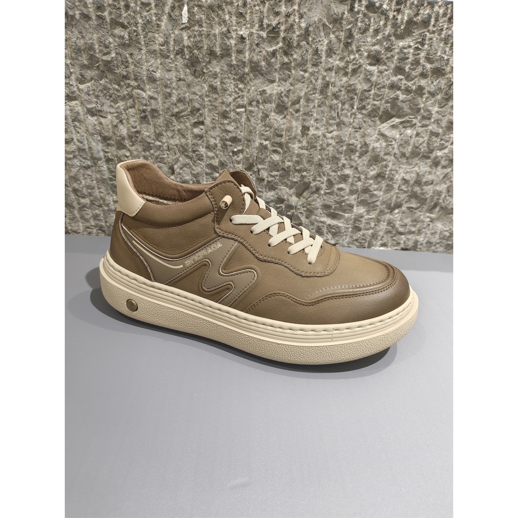 Sapatos masculinos 2026 novo estilo na moda sapatos masculinos casuais All-Match na moda velo-velo quente masculino de s