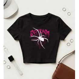 Camiseta Feminina Estampa Aranha e Letras Coloridas Moderna Estilosa Confortável Moda Feminina Casual