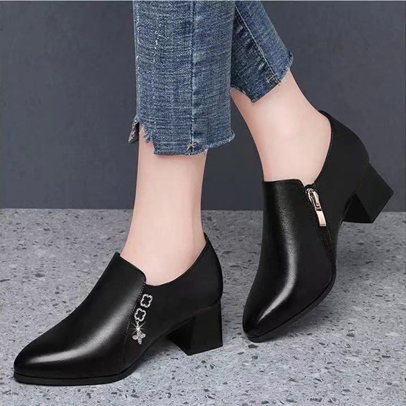 Sapatos de boca profunda femininos primavera salto alto 2023 novos sapatos femininos de meia-idade mãe sapatos antiderra