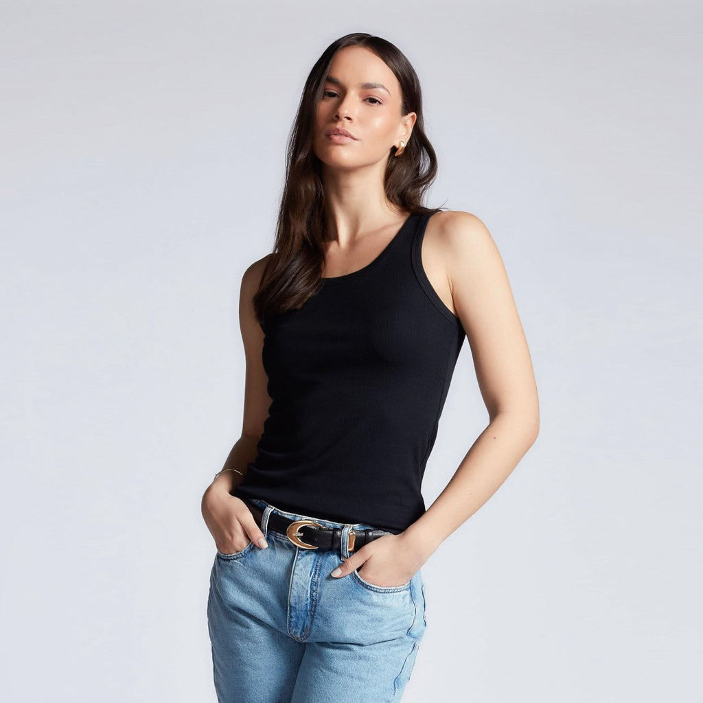 Regata Feminina Canelada Preta Básica Viscose com Elastano Corte Slim