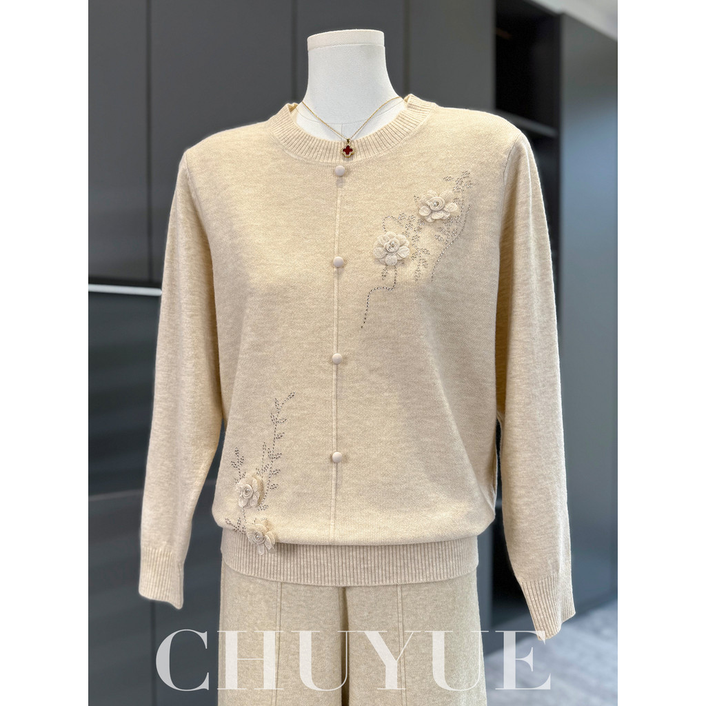 Mulheres idosas de meia-idade roupas de primavera mãe estilo ocidental camisola 2026 novo estilo ampla senhora outono in