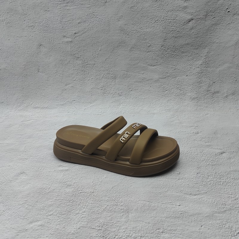 Chinelos de sola grossa estilo Casual feminino verão exterior usar antiderrapante salto plano sandálias confortáveis S
