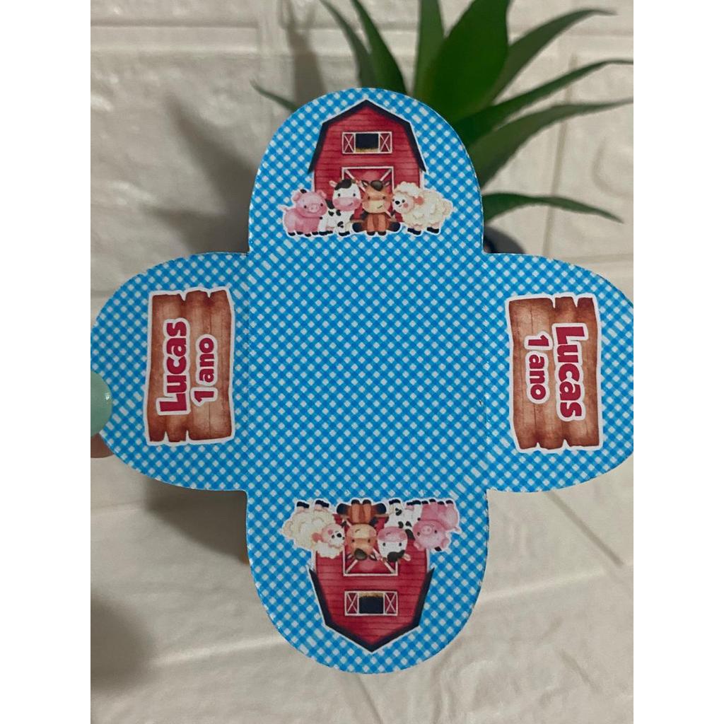 Forminha de doce brigadeiro Personalizada 40 a 120 Fazendinha Menino - 4 pétalas - Festa de aniversário - Lembrancinha