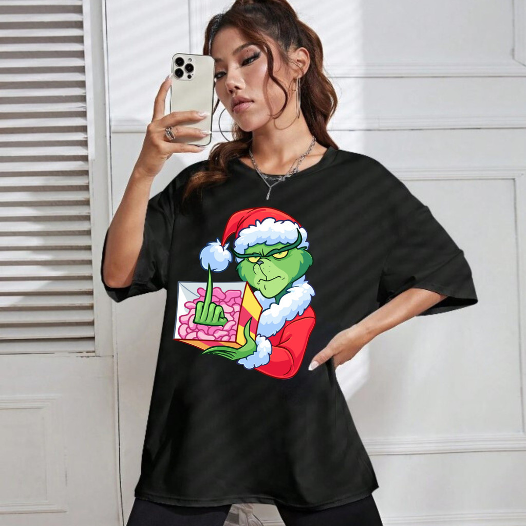 [Camiseta Premium em Algodão Puro]SISI Camiseta Oversized GRINCH Presente de Natal Malha Unissex cor Preta Streetwear