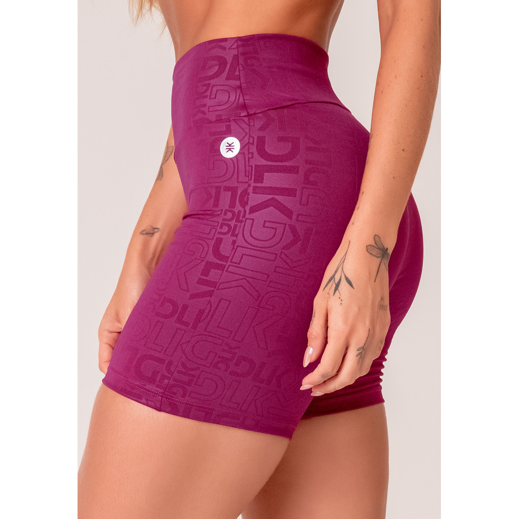 BERMUDA FITNESS FEMININA LOGOMANIA REFLECTIONS DLK em Oferta na Shopee
