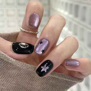 Unhas postiças curtas estilo INS, francesas, roxo-preto com estrelas contrastantes, formato olho de gato, unhas postiças