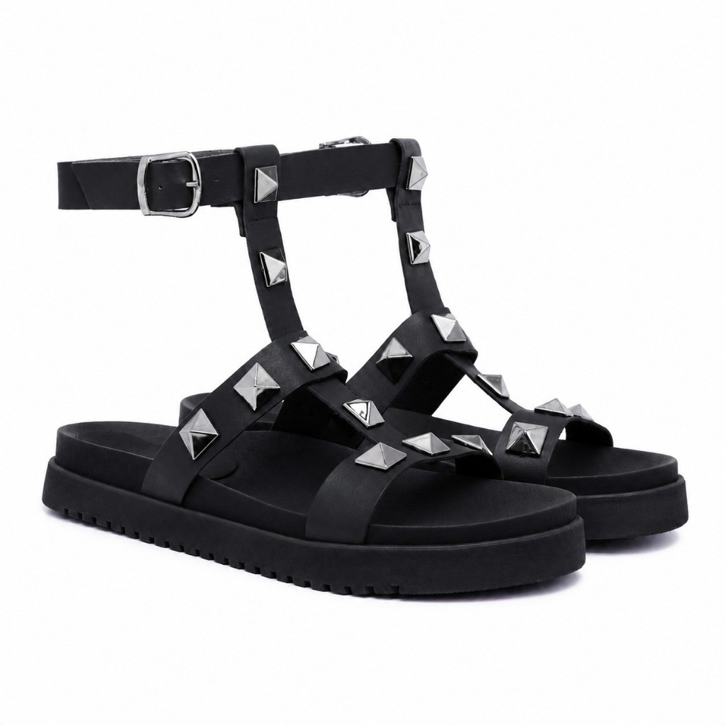 Sandália Feminina Flatform com Spikes e Fivela Moderna Confortável e Estilosa
