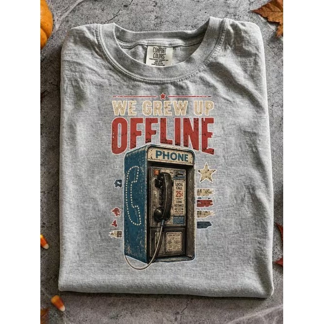 Camiseta Estampada We Grew Up Offline Telefone Público Confortável Estilosa Moderna Premium Casual Moda Tendência Verão