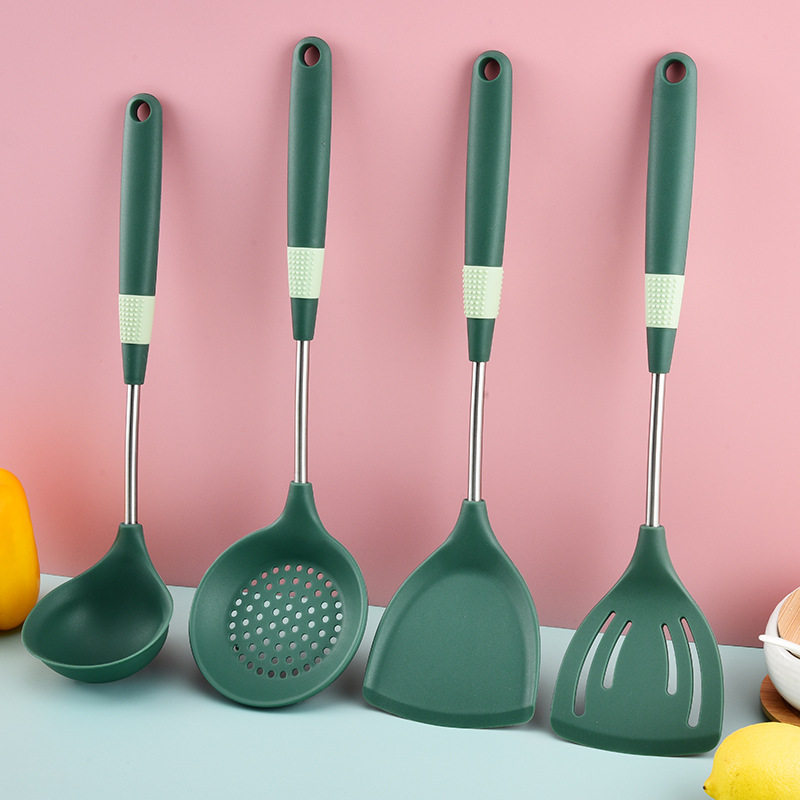 2026 novo estilo espátula de silicone conjunto de utensílios de cozinha meia alça série cozinha antiaderente Pan colher 