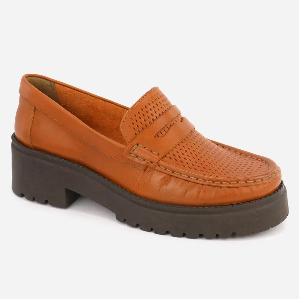 Mocassim Maria Paula Feminino Plataforma Tratorada Couro Confortável Estiloso Solado Robusto Urbano