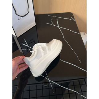 Sapatos brancos de sola grossa sapatos femininos 2026 novo estilo verão outono plataforma All-Match Casual couro aumenta