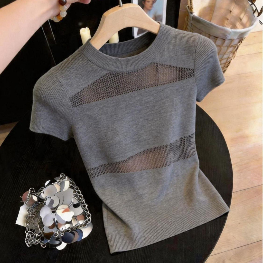 Blusa de tricô feminina vazada, com design sofisticado e elegante, estilo moderno, nova coleção de verão 2026, blusa de 