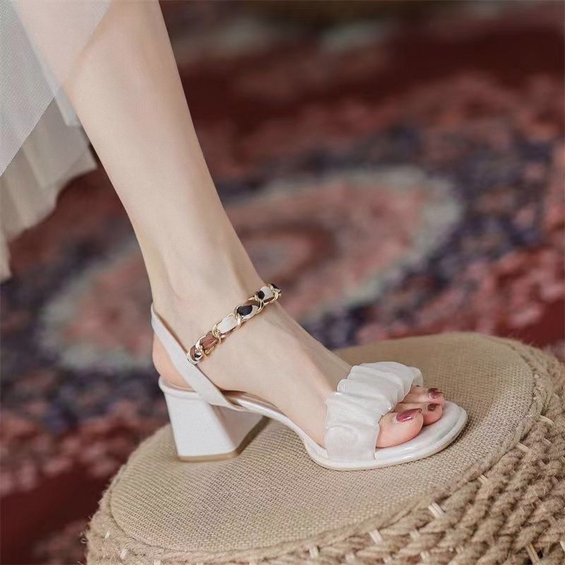 2026 verão novo estilo sandálias de moda versão coreana All-Match estilo fada gaze estilo francês salto alto moda estilo