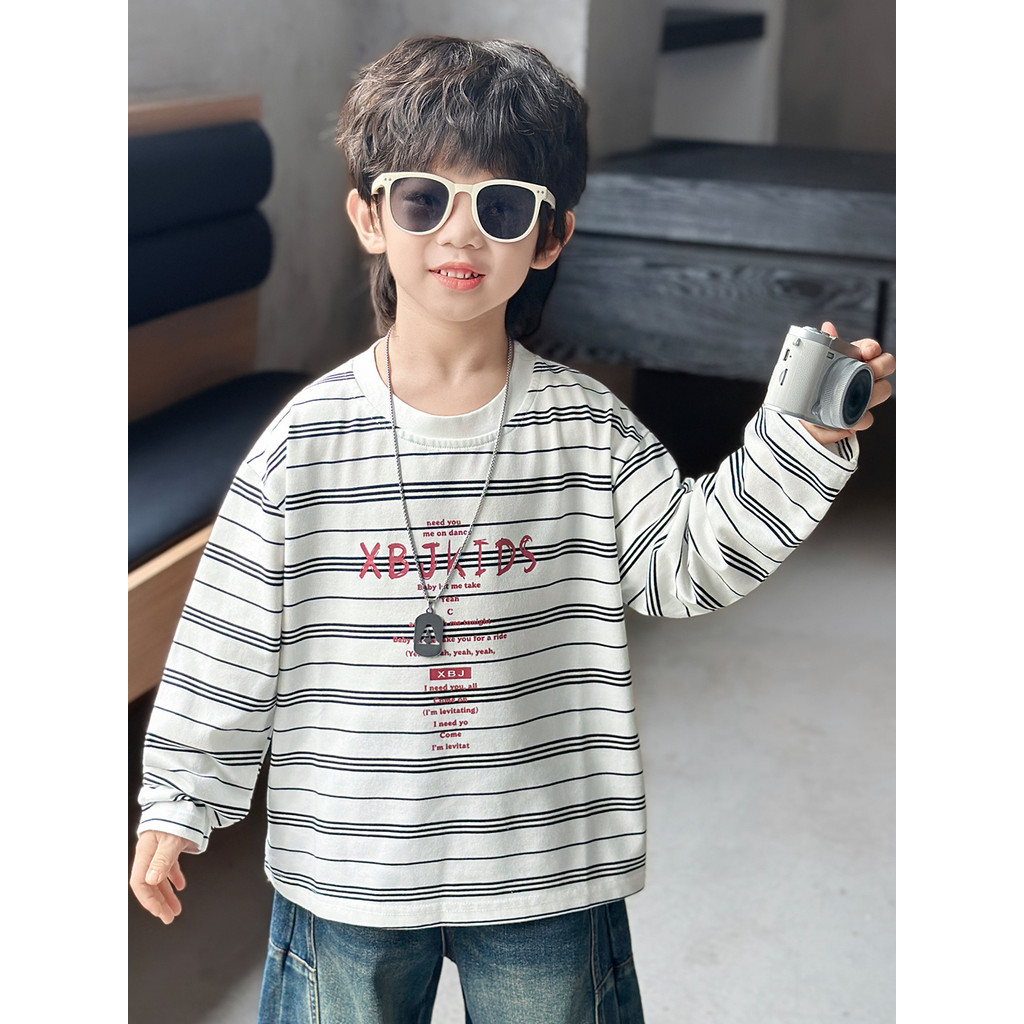 Meninos de manga comprida camiseta outono crianças versão coreana listrado camisa de fundo 2026 novo estilo primavera ou