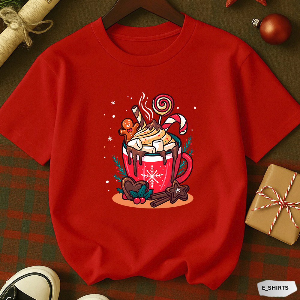 Camiseta Basica Unissex Natalina Chocolate Quente | Estampa Doce com Caneca Vermelha