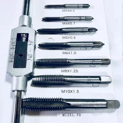 Jogo de Macho e Vira-Macho 8 Peças M3 a M12 - Kit Completo p/ Abrir Roscas Resistente em Oferta na Shopee