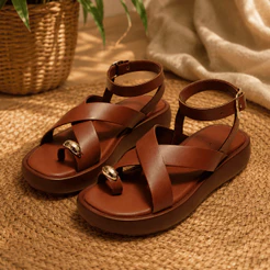 Sandalia Papete Feminina Flat Form Rasteira Cruzada Detalhe no Dedo Verão Estilosa