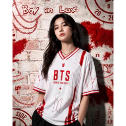 Camiseta BTS 2026 Kpop Gola V Estampada