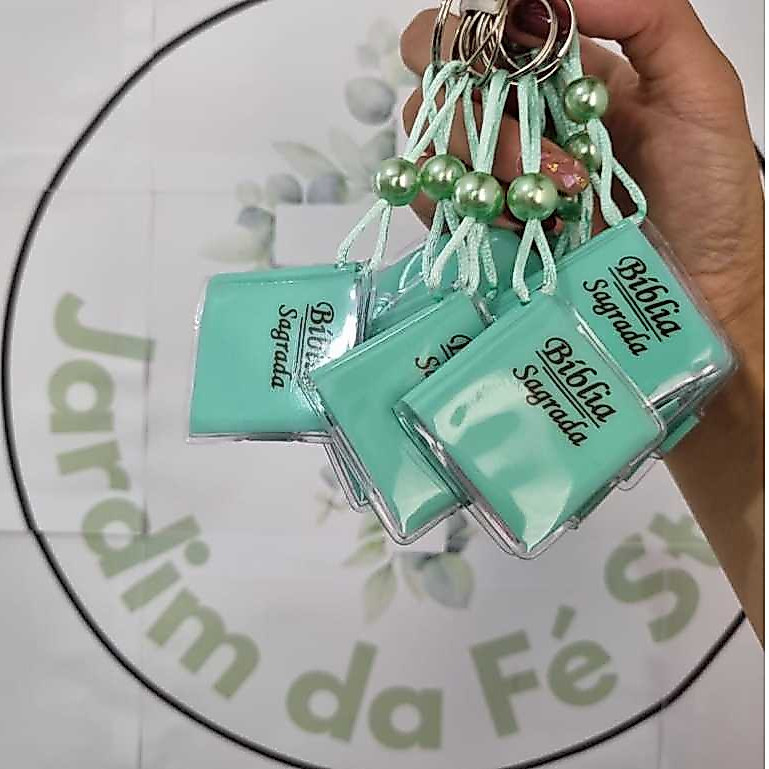 Chaveiro Evangélico Bíblia Sagrada Verde com Pérola. Kit com 12 Pçs