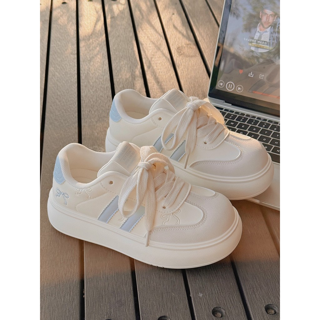 Outono sapatos femininos sapatos brancos 2025 novo estilo sapatos de estudante com saia All-Match sapatos esportivos de