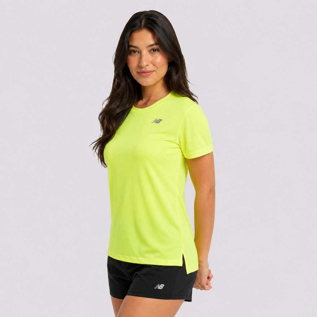 Camiseta New Balance Sport Essentials Logo Feminina Verde · foto 2