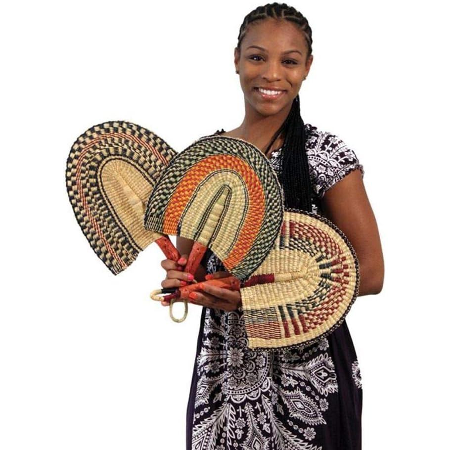 Um leque africano tecido à mão do Burkina Faso, 16" de comprimento, para mulheres e homens. |   Decoração de Casa