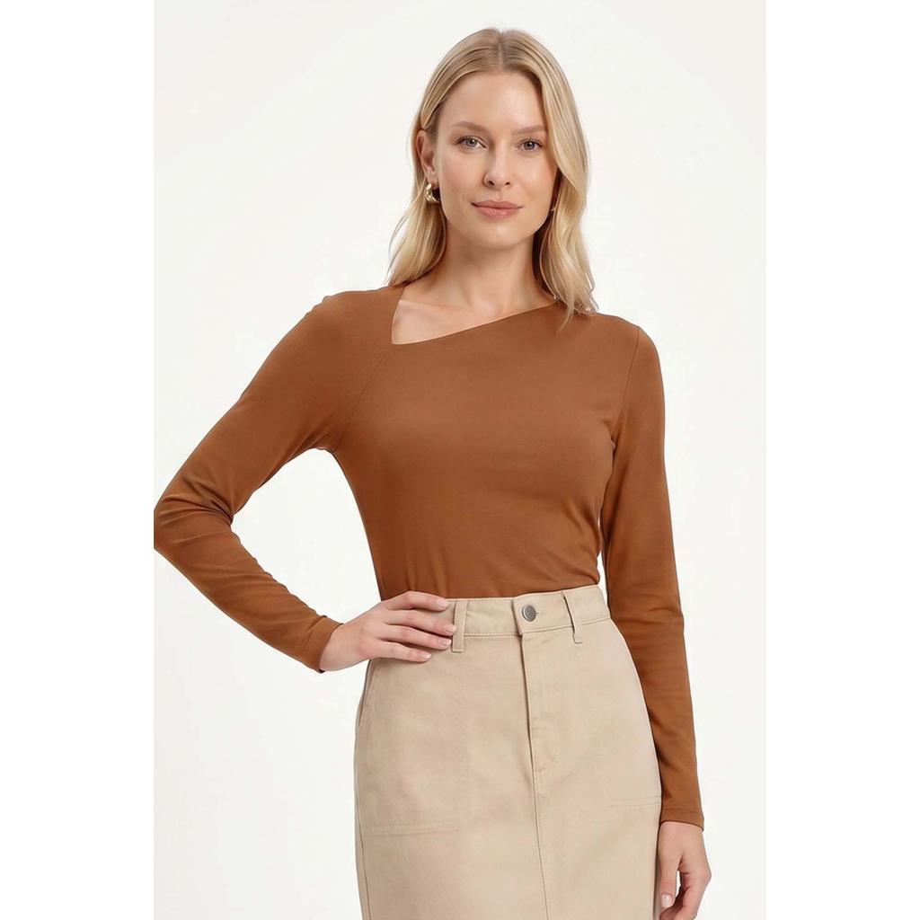 Blusa Feminina Longa Decote Assimétrico Marialícia Marrom