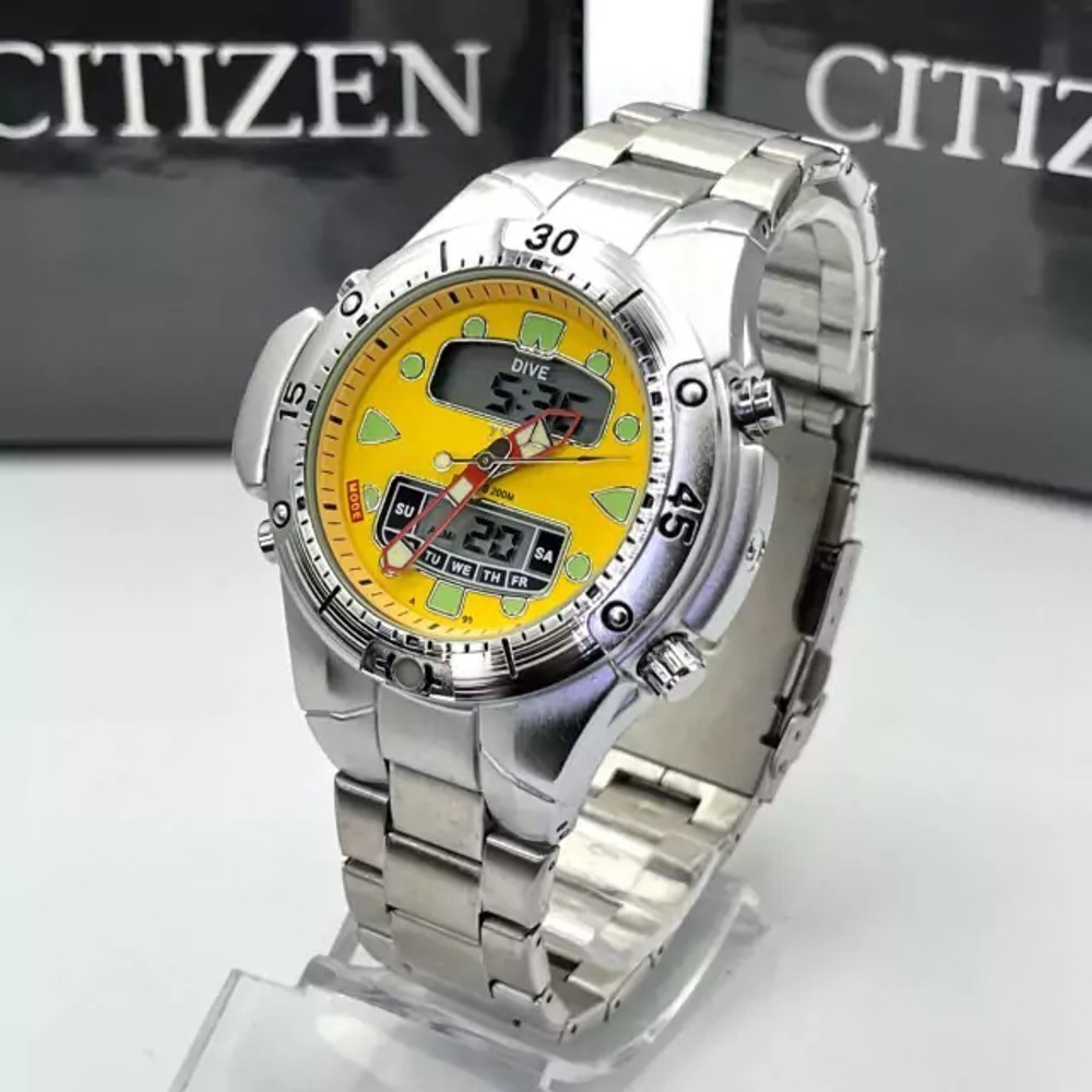 Relógio Citizen Amarelo  Masculino Aqualand II Digital e Analógico com Pulseira de aço com caixa