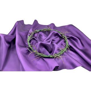 Uma Coroa de Espinhos em Tecido de Cetim Roxo, Acessório Teatral Vestível para a Páscoa com Diâmetro de 8 Polegadas, Ade