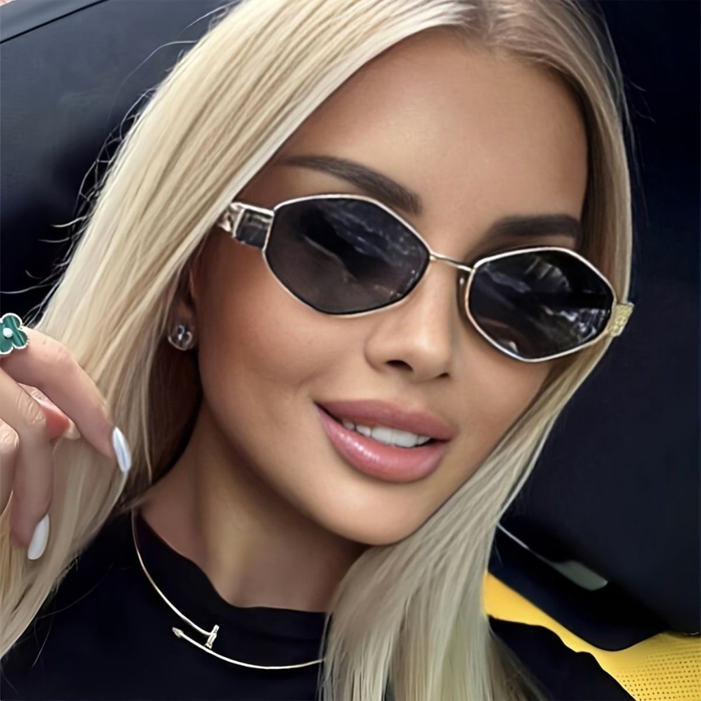 Óculos de Sol Feminino Retrô Chic com Design Moderno e Proteção UV400 Premium