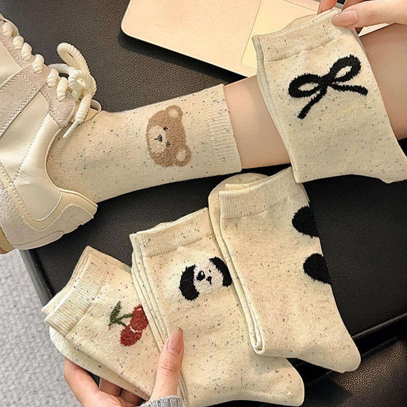 Nova coleção de meias femininas com padrão de bolinhas para o outono e inverno, meias de cano médio no estilo coreano, m
