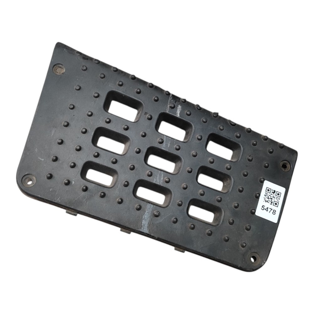 Tapete Estribo Inferior Le Vw Constellation 24250 2s2821681
