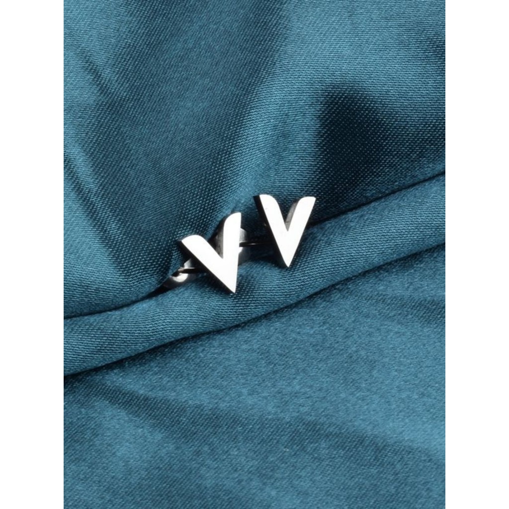 Brincos minimalistas com letras em V pequenos, brincos para meninas, joias de Metal exclusivas e não desbotadas, brincos