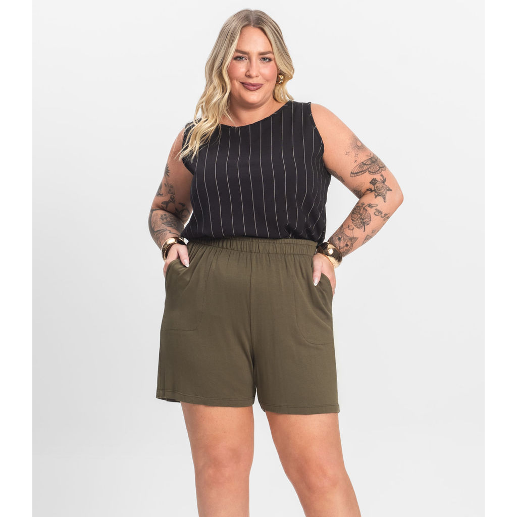 Shorts Feminino Plus Size Com Bolsos Secret Glam Verde