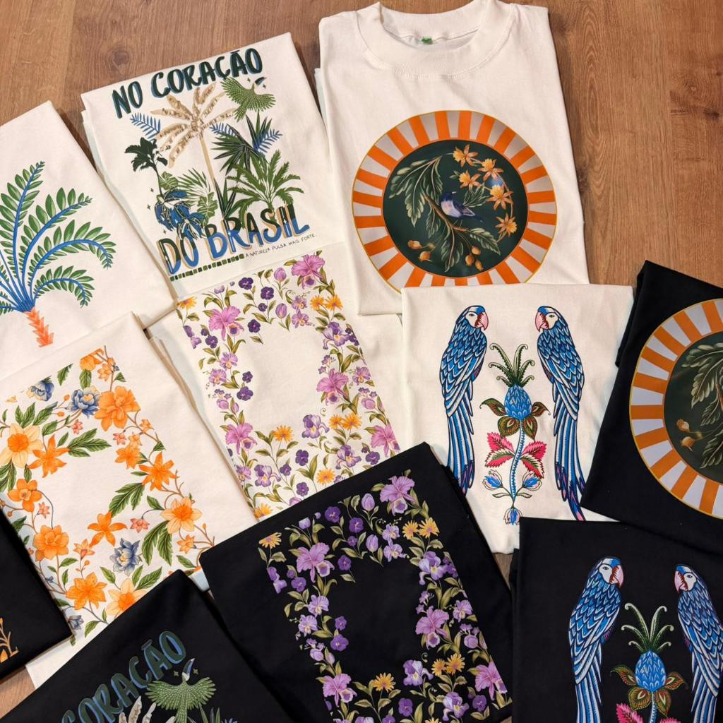 [Camiseta Premium em Algodão Puro]LILI BLUSA T-SHIRT FEMININA ''CORAÇÃO DO BRASIL'' - VARIAS ESTAMPAS DISPONIVEIS