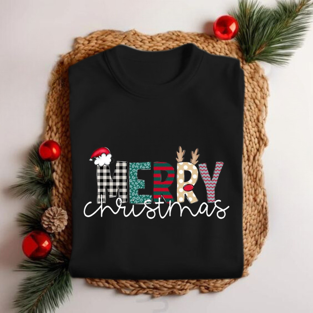 Camiseta Unissex Estampa Personalizada Merry Christmans Letreiro Colorido Natal 100% Algodão