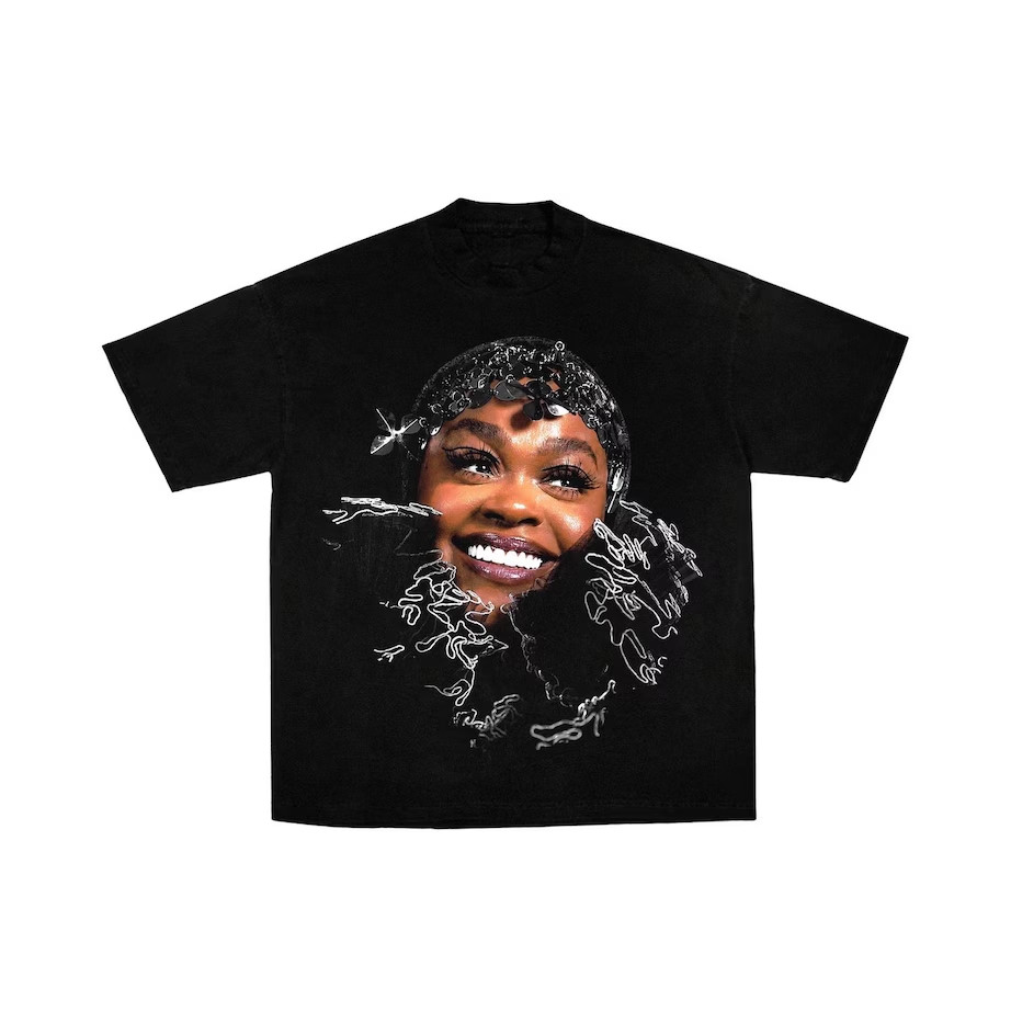 Camiseta Masculina Feminina Oversized Estampa Rosto Artista Feminina Com Acessórios Brilhantes, Camiseta Vintage