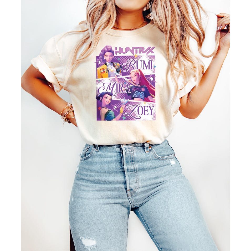 Camiseta Feminina Com Estampa de Planetas e Letras Coloridas Confortável Estilosa Linda Moda Feminina Casual