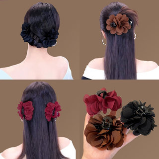 Uma flor rosa enorme e bonita, uma pequena mulher de agarrar 2026, um novo clipe de cabelo de alta qualidade, uma colher