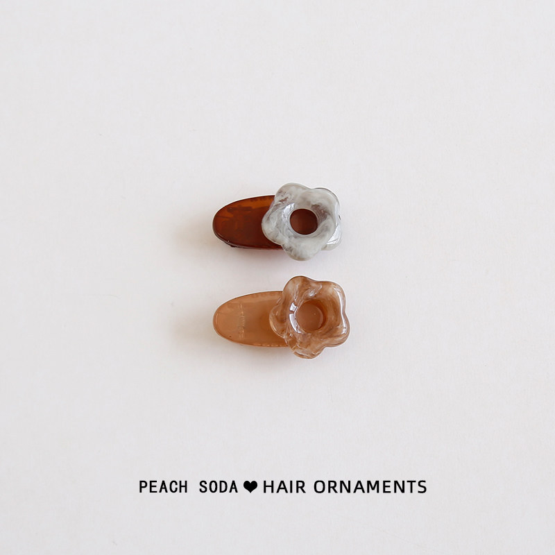 Flores de acrílico de temperamento grampo lateral da testa, clipe de cabelo Liu Hai, clipe de cabelo de trompete fofo fe