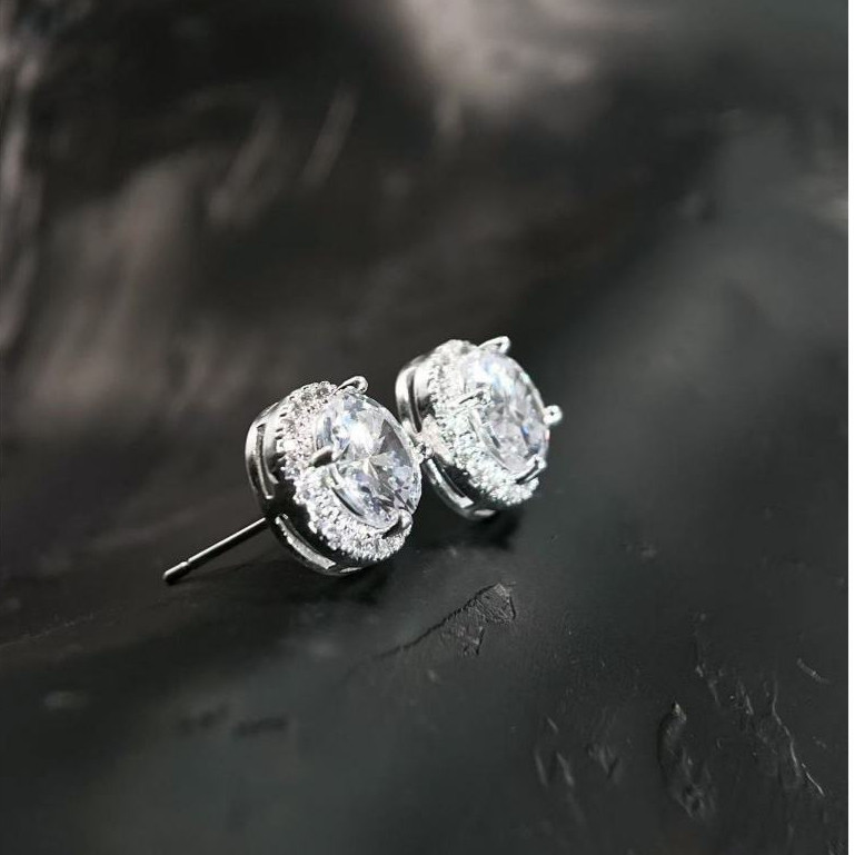 BRINCO MASCULINO PEDRA ZIRCÔNIA ICE CRAVEJADO CLÁSSICO.