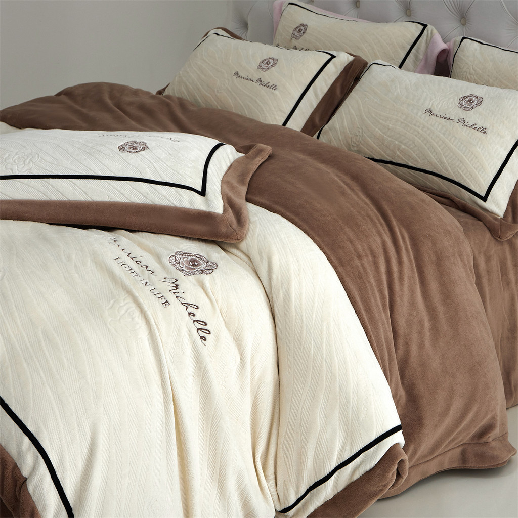Inverno engrossado esculpido leite veludo conjunto de quatro peças camélia bordado Coral veludo colcha capa flanela cama