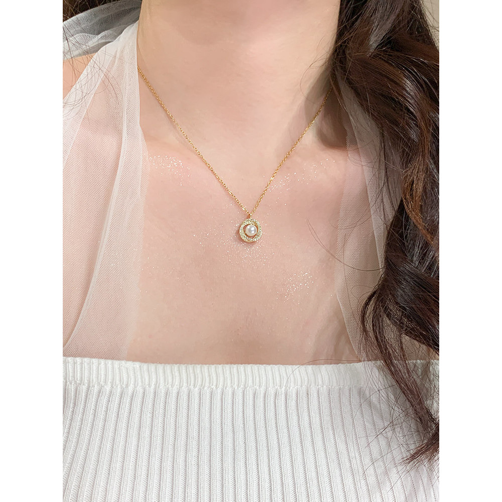 Colar de pérolas únicas feminino 2025 novo estilo clavícula corrente feminina High-End colar de pérolas pingente feminin